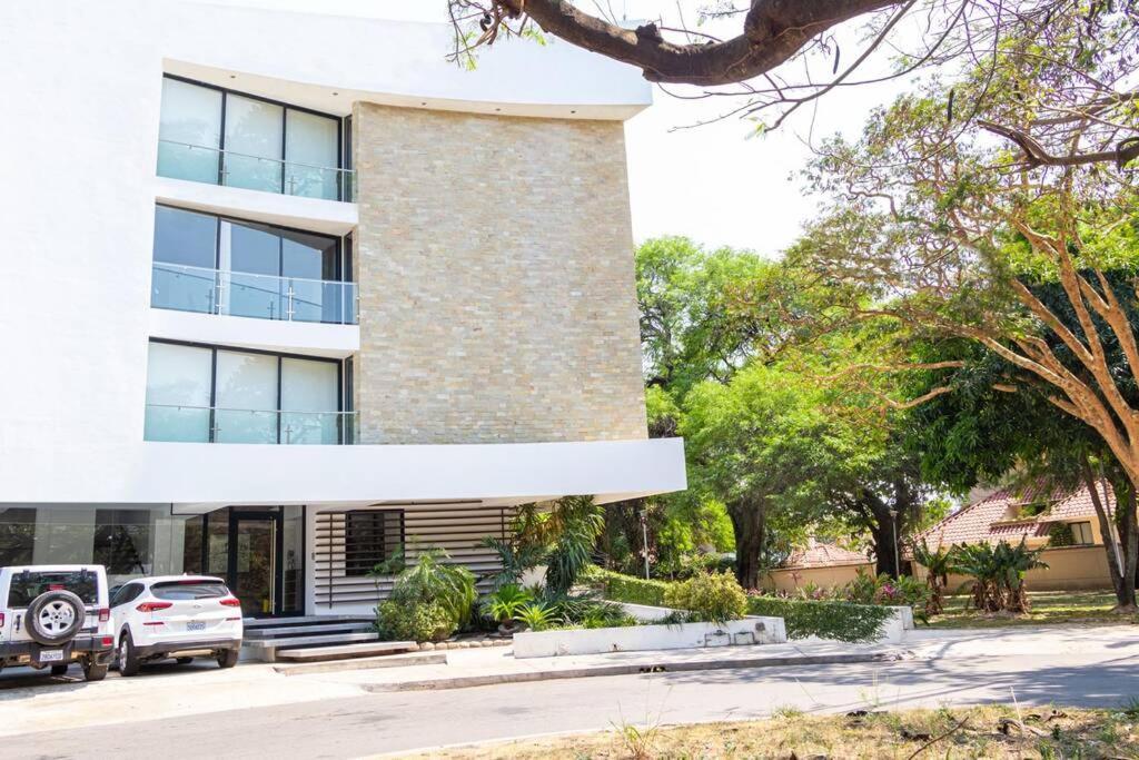 Luxurious Stay At Modern Apartment Santa Cruz de La Sierra Eksteriør bilde
